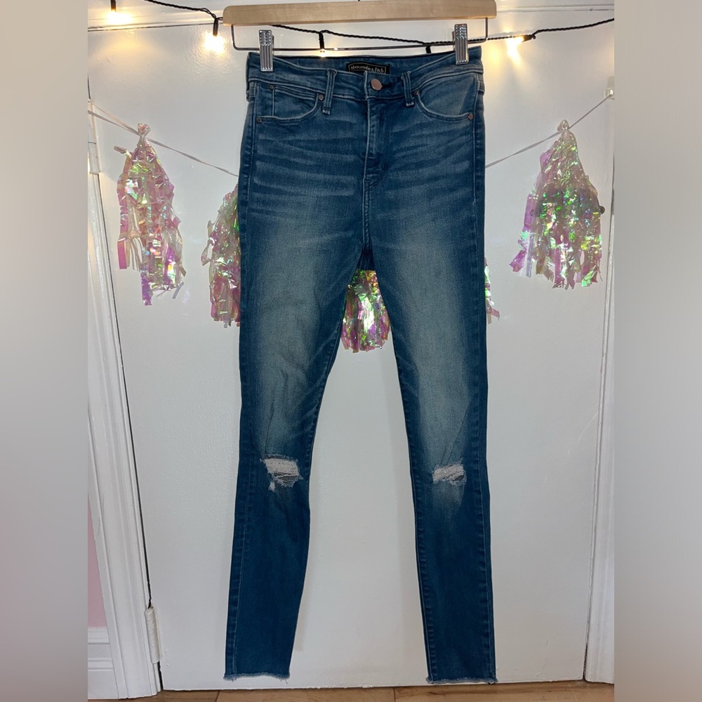 Abercrombie & Fitch Signature Collection High Waist Skinny Jeans